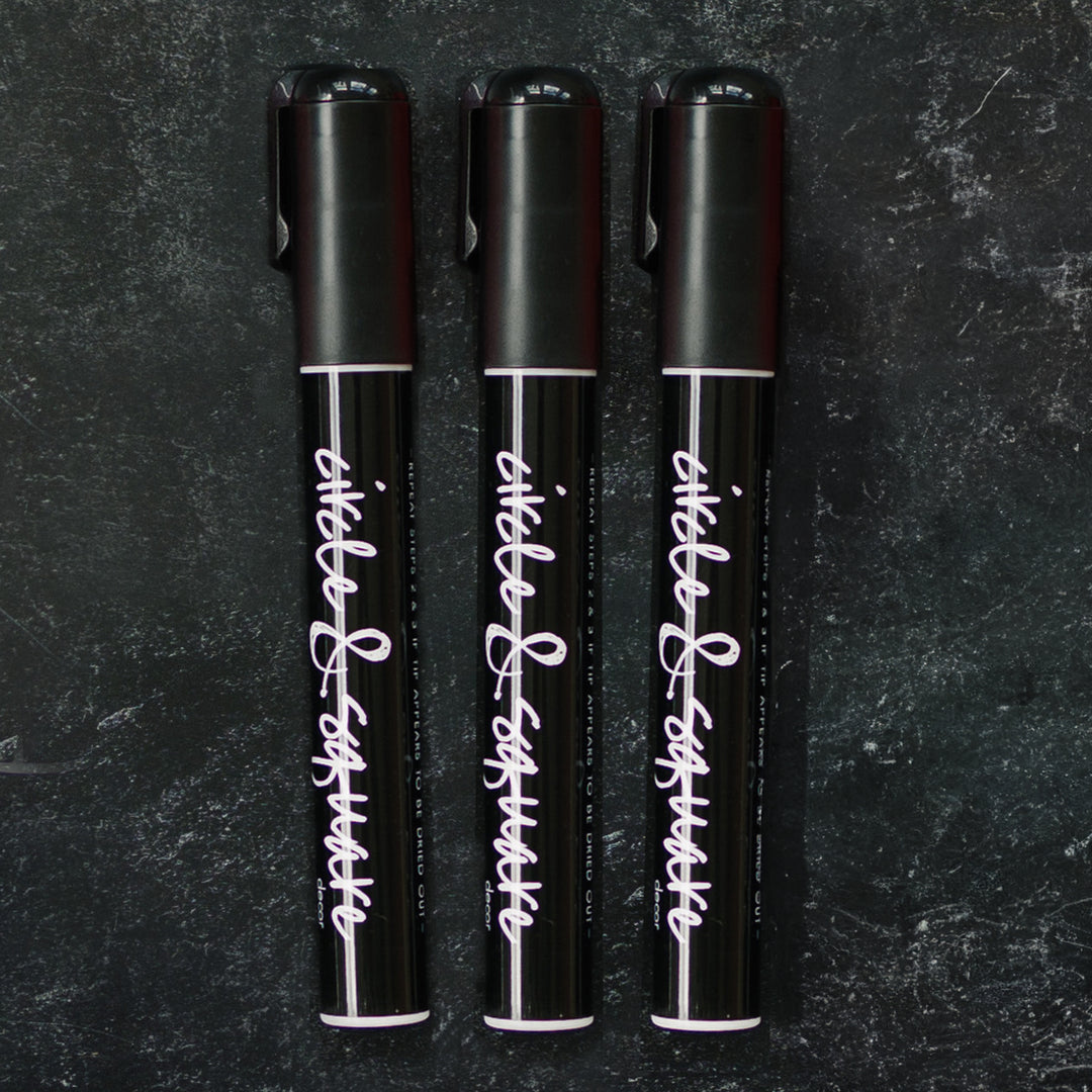 3 black chalk markers